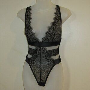 Victoria's Secret Sheer Black Lace Plunge Cutout G String Thong Teddy sz XS
